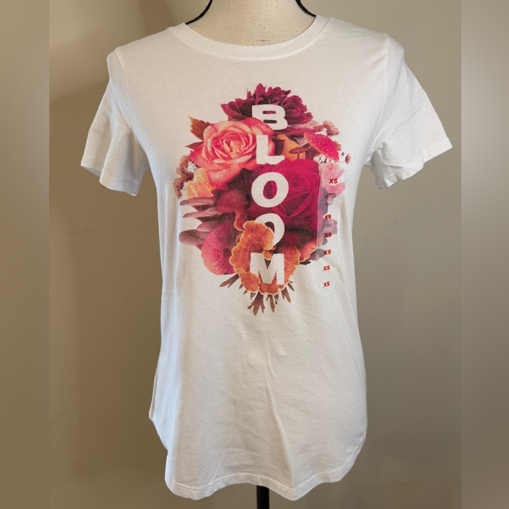 Old Navy graphic floral short sleeve tee shirt SZ XS